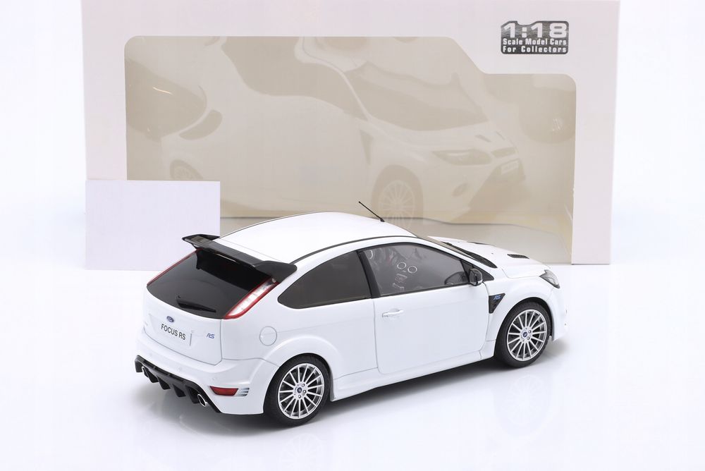 Solido Ford Focus RS MK II 2009 White 1:18 S1813102