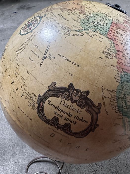 Niemiecki Globus Das Beste Leuchtpunkt Globus antik 2008