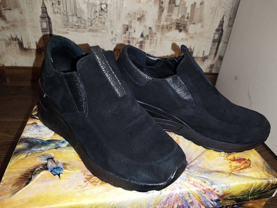 Кросівки шкіряні жіночі Topas collection