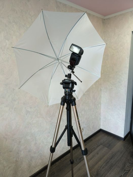 Продам мини фотостудию Nikon D90