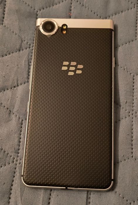Smartfon BlackBerry KeyOne 32GB srebrny