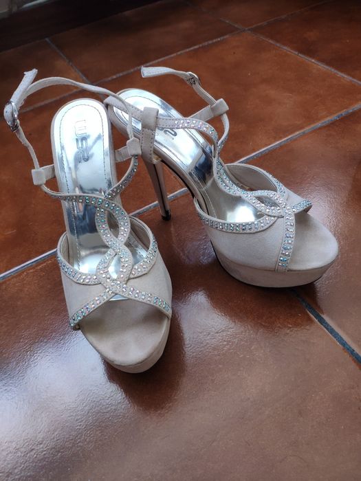 Sandálias Tacão Alto c/Cunha - W52