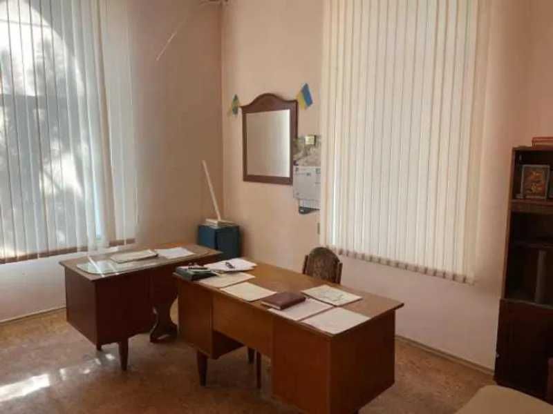 ПРОДАЖ - нерухомого майна, площею 302,0 кв.м.  сщ. Гоща