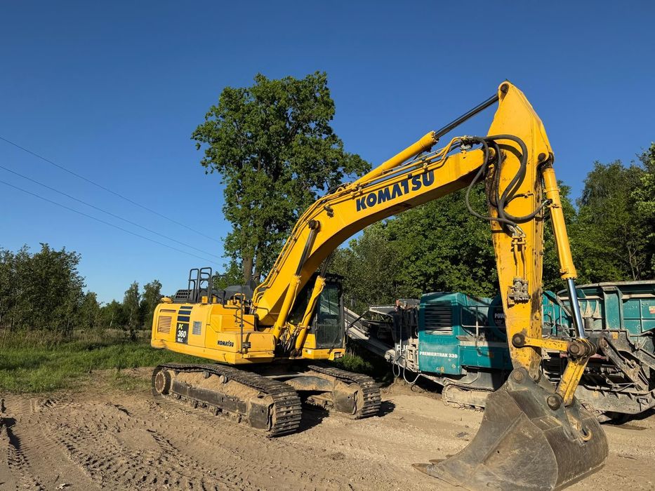 Komatsu PC360NLC-11  Komatsu PC360NLC-9