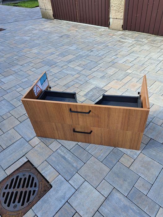 Szafka łazienkowa firmy Burgbad