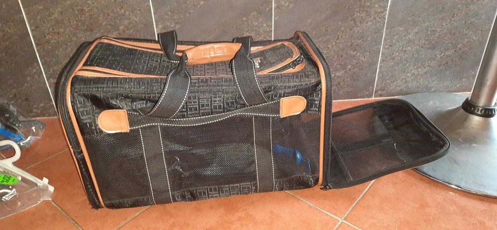 Mala de viagem cão avião e outros transportes