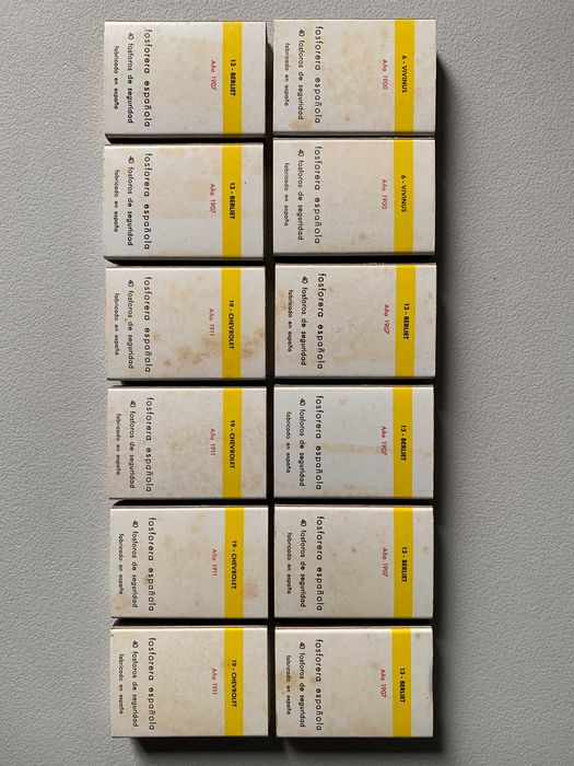 Conjunto de 12 Carteiras de Fósforos Antigas
