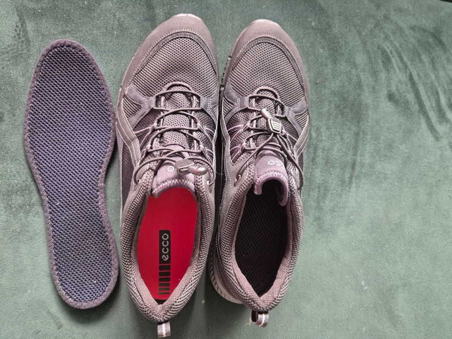 Męskie tekstylne buty Gore-Tex rozmiar 47 kolor

ECCO terracruise ii