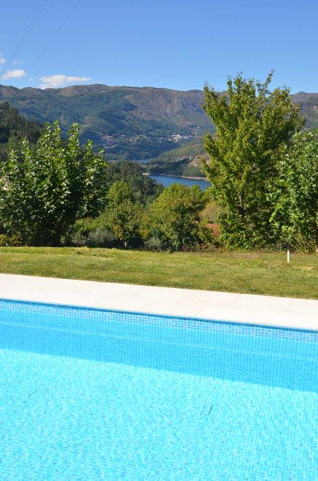 Cantinho da pedra Gerês ,,turismo Rural ,piscina , paisagens de sonho