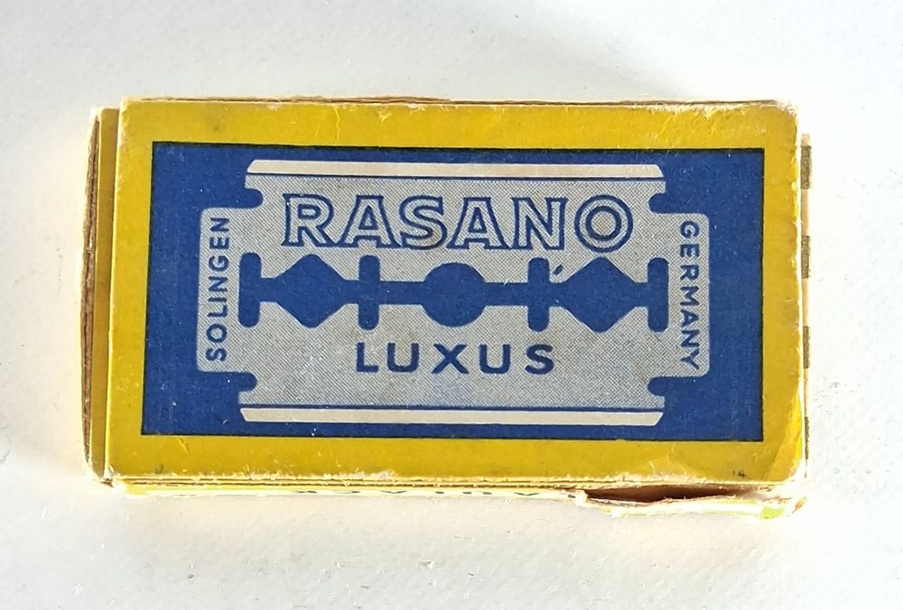 Caixa antiga com 5 lâminas de barbear Rasano