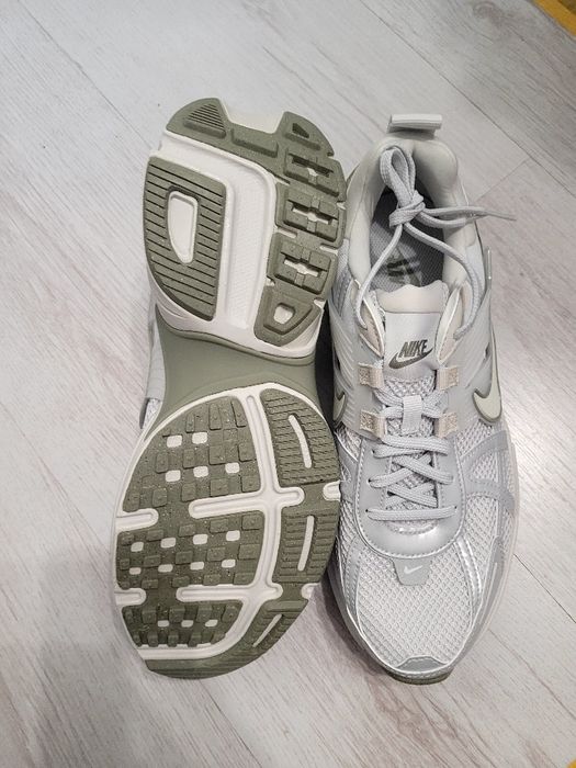 Кроссовки NIKE V2K RUN нові original