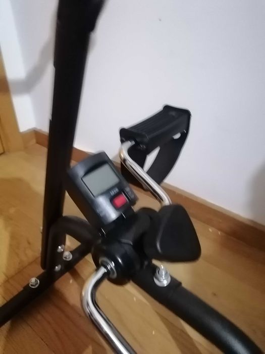 Idosos exercício de pes e braços