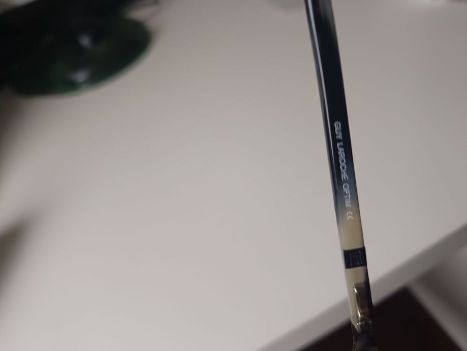 Óculos da Guy de Laroche