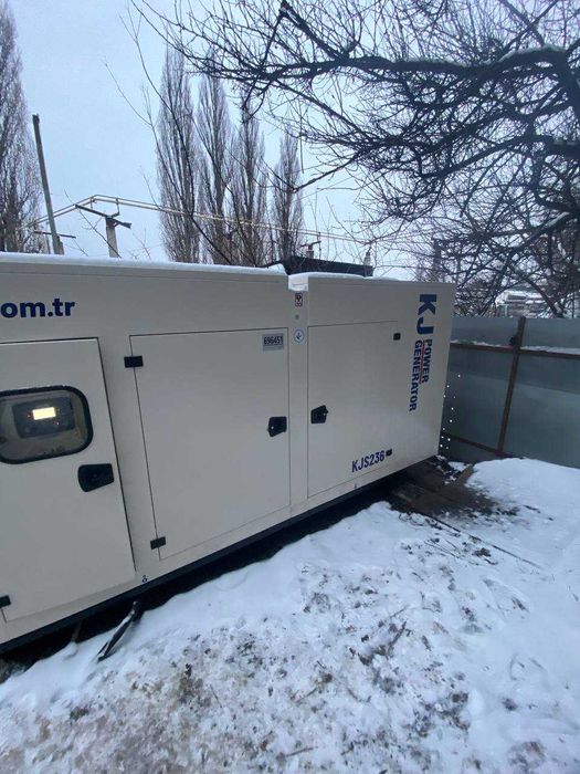 Дизельний генератор з двигуном Doosan KJDD220