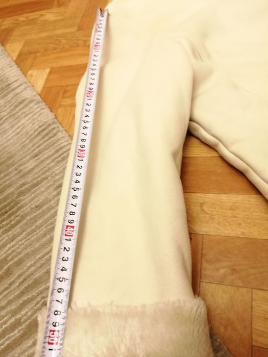 Piękna kurteczka kożuszek