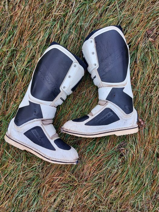 Мотоботи крос єндуро Gaerne Leat Alpinestars TCX Sidi Tech Fox Oneal