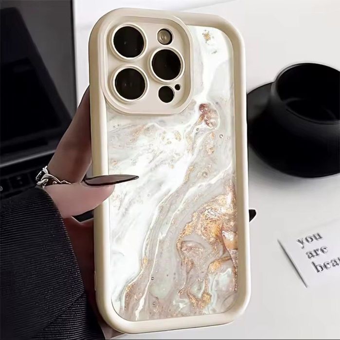 Чохли на iPhone 16 pro max