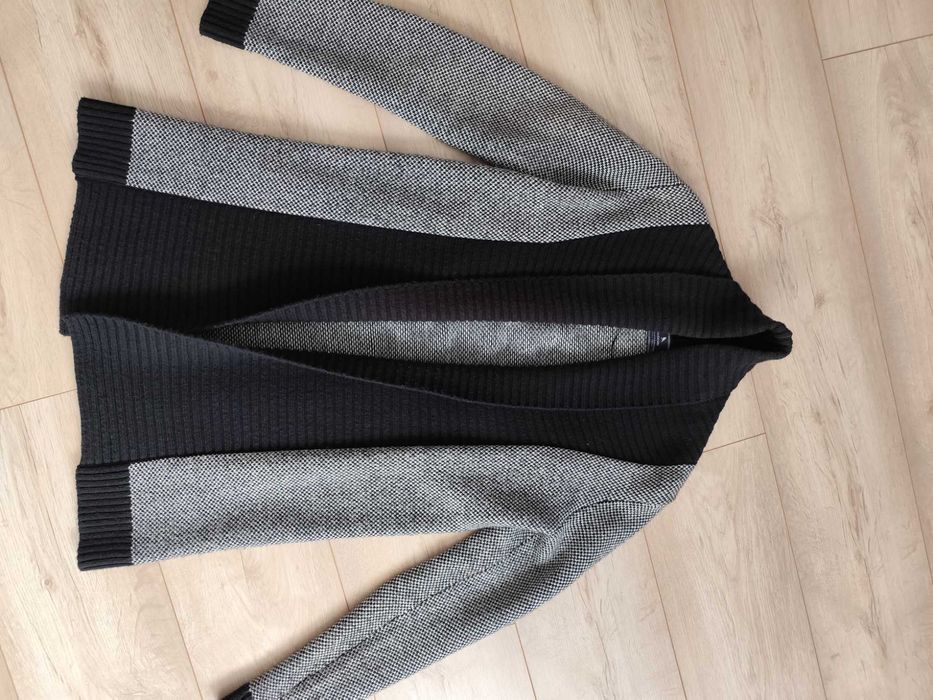 Sweter damski bez zapięcia Medicine