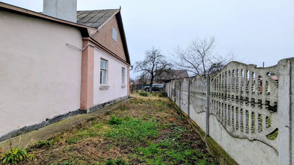 Будинок, Клевань. Цегляний, з усім. 10 сот. Поруч зупинка