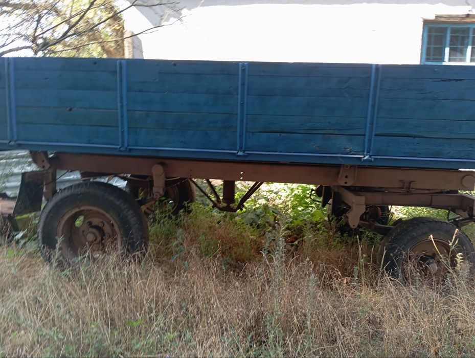 Причіп  тракторний