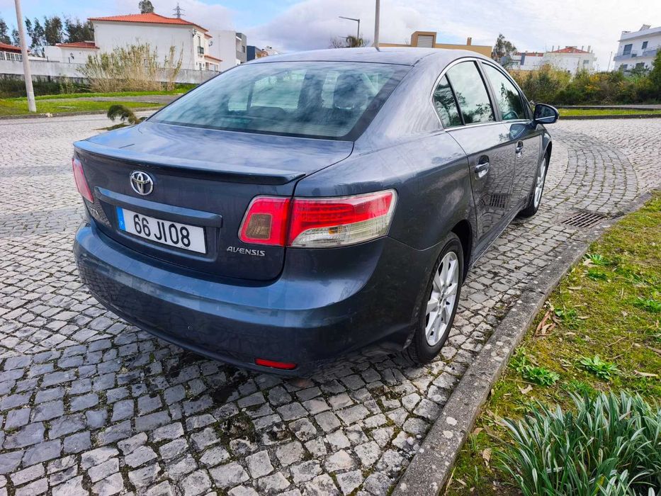 Toyota Avensis 2.0 D-4D — 2010