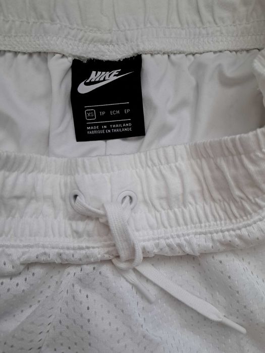 Spodenki sportowe damskie Nike