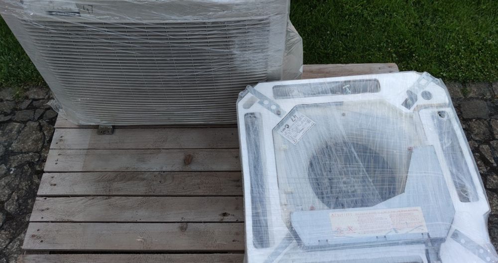 Klimatyzator kasetonowy Daikin 2,5 kW, klimatyzacja