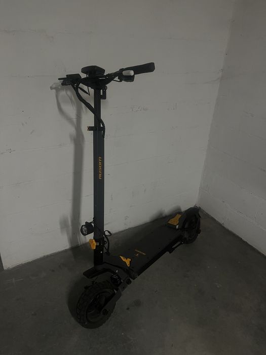 Ausom L1 Abe – 2.000 km | Controlador novo | Bem estimada