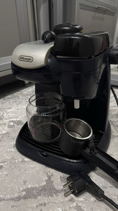 Кавоварка Delonghi