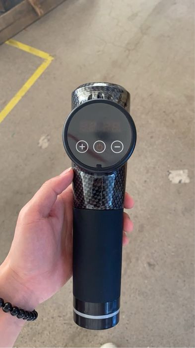 Перкусійний масажер для тіла з LCD-дисплеєм, 30 швидкостей , 6 насадок