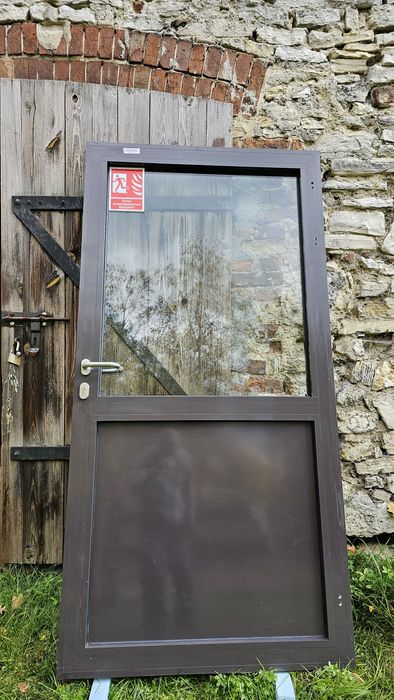 Drzwi przeciwpożarowe aluminiowe