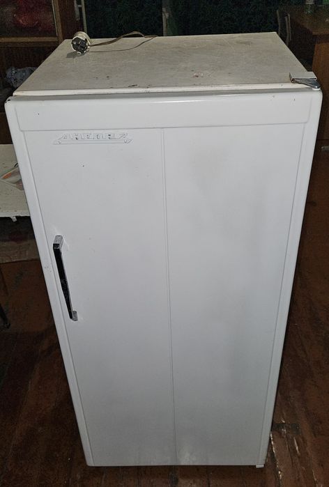 Продам холодильник «Днепр-2».