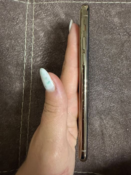 Продам iphone 11 pro 512