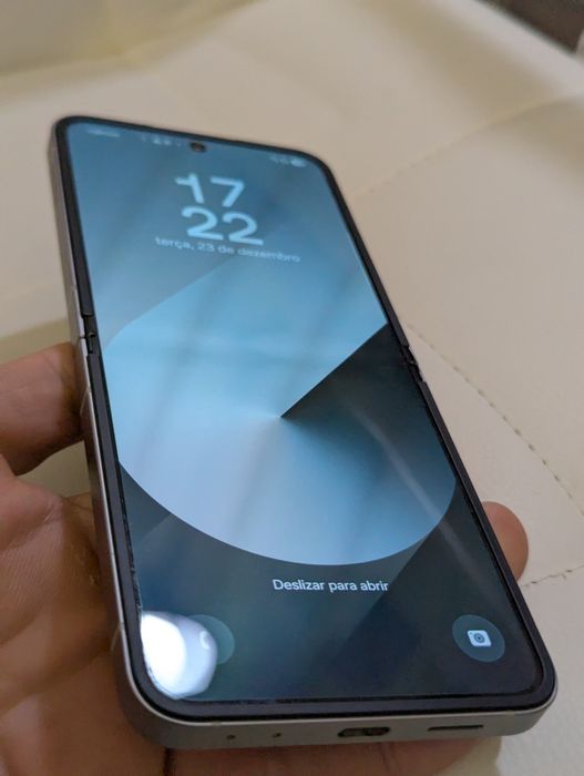 Samsung Galaxy Z Flip6 + Xiaomi watch s3 Smartwatch