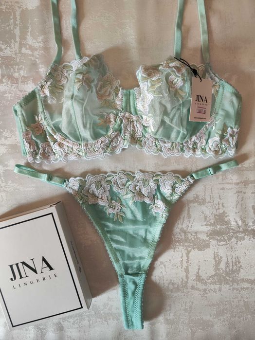 Lingerie – Luxury Handcrafted 85B | New