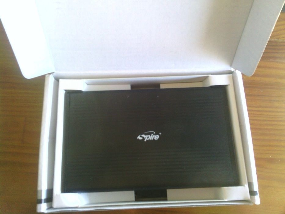 Caixa ligação USB SATA para disco 2,5 IDE ou Suporte metálico para CPU