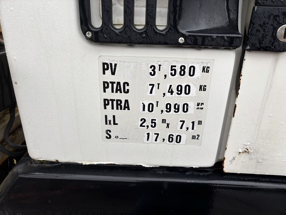 DAF 800 pronto socorro