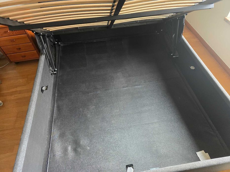 Cama IKEA 160x200 c/ arrumação - Possibilidade de entrega/montagem