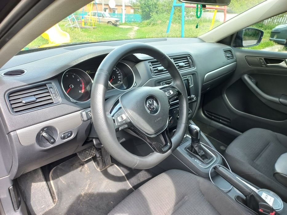 Фольцваген джетта 6 Volkswagen Jetta 1.4 2015г. 
150 к.с..