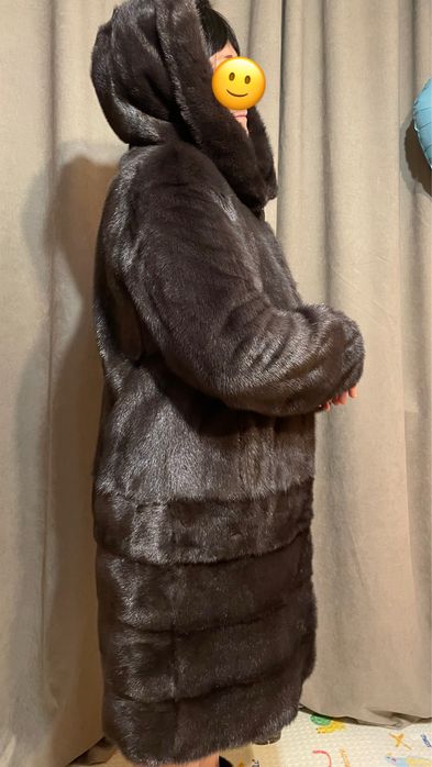 Продам норкову шубу