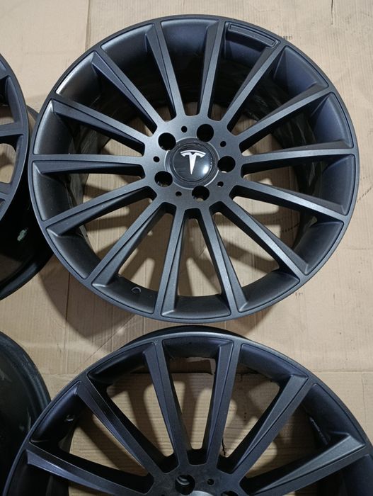 Диски 5/114.3 r19 tesla Y 3