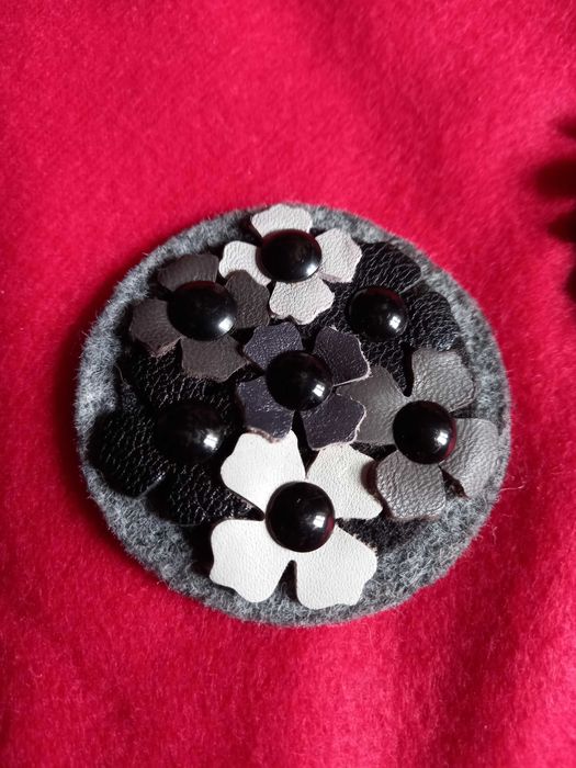 6 alfinetes de lapela, artesanais - Local - Anete