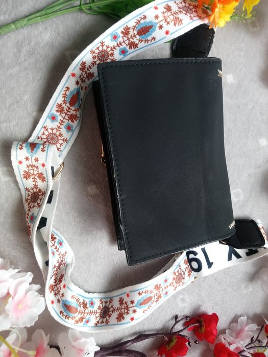 Torebka, listonoszka damska z paskiem z regulacją
