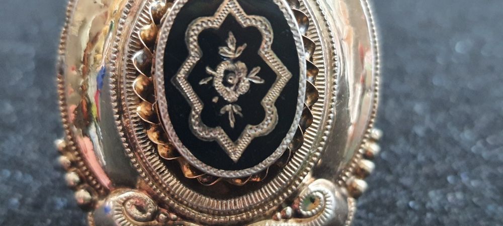 Брошь старинная массивная