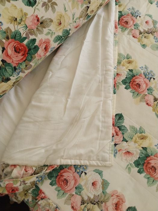 Colcha / edredon decorativo com rolo