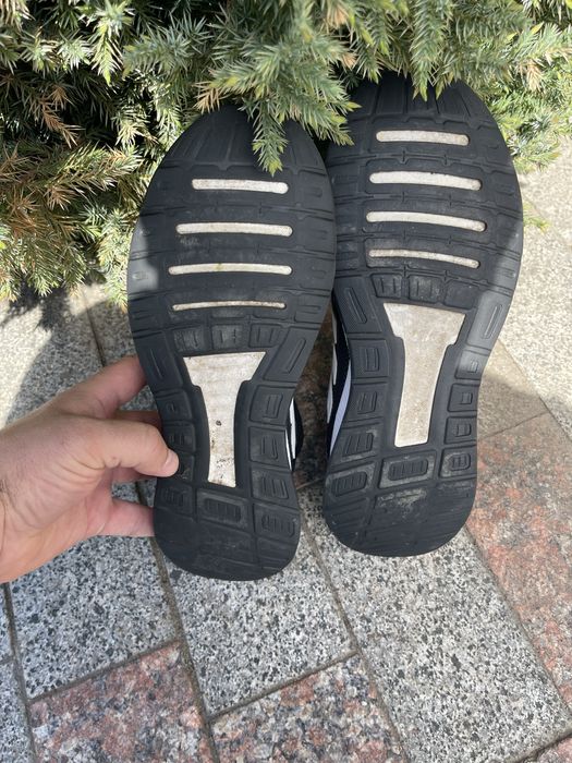 Кросівки чоловічі для бігу ADIDAS Runfalcon