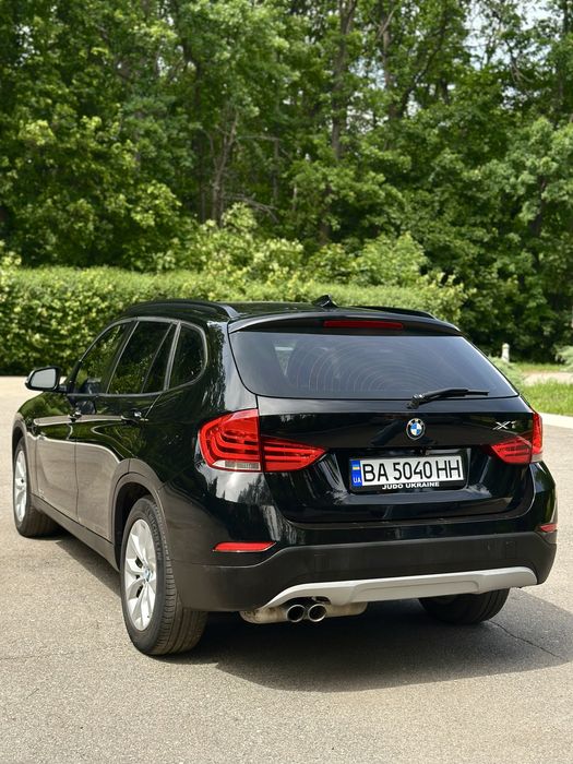 Продам авто БМВ х1 2014