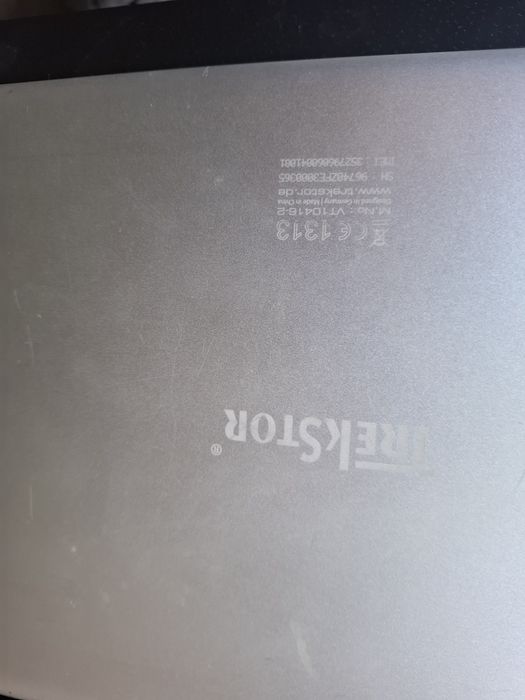 Tablet z klawiaturom TREkSTOR