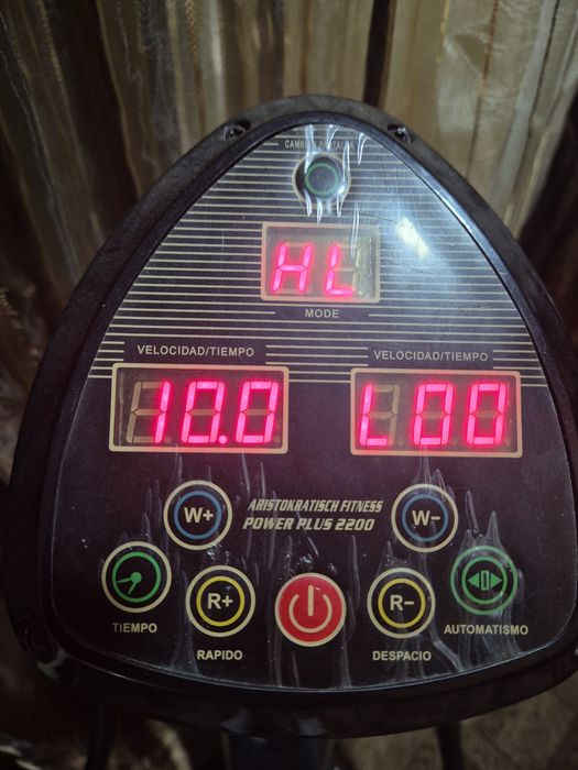 Plataforma vibratória.Aristokratisch Fitness Power Massage Professional Plus 2200