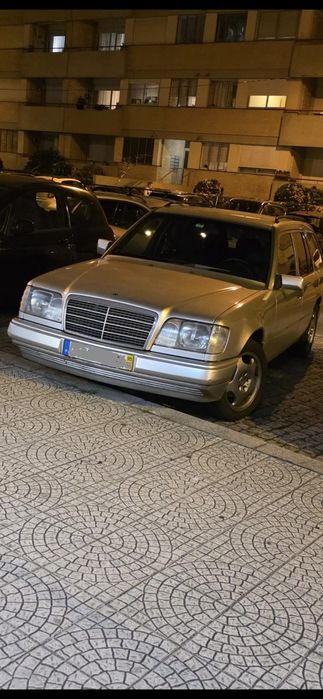 Mercedes Benz E250  W124